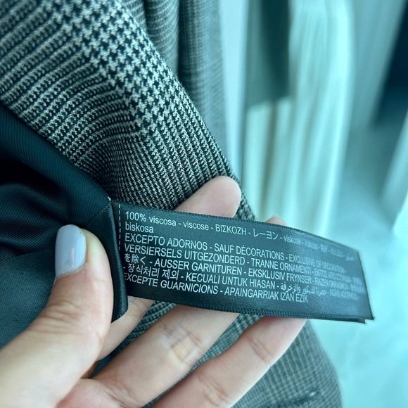 Massimo Dutti Gray Gingham Double-Breasted Blazer with Black Velvet Trim (US 6) - Picture 5 of 6